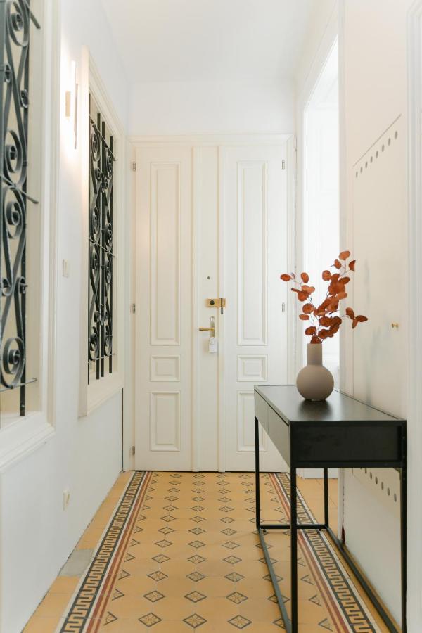 Cozy Perfect For 4-6 Tv Metro Self-checkin Apartment Wien