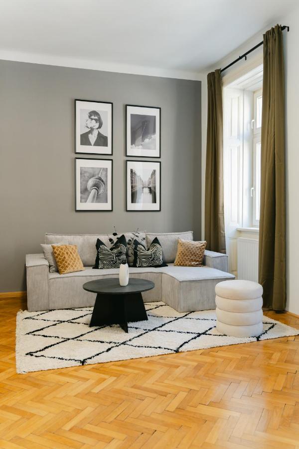 Cozy Perfect For 4-6 Tv Metro Self-checkin Apartment Wien